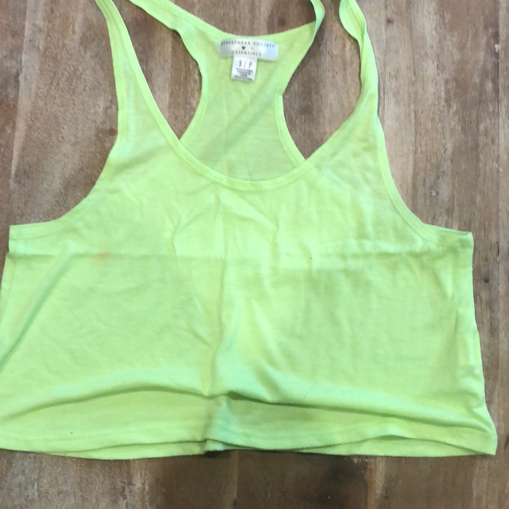 crop top